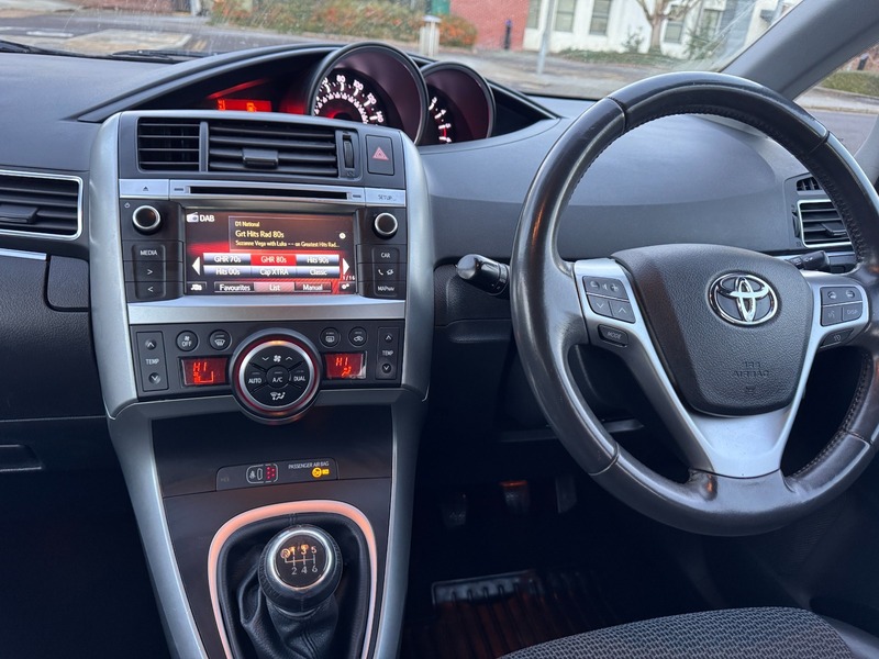 Used Toyota Verso 2015 for sale - 77096812: Photo 13