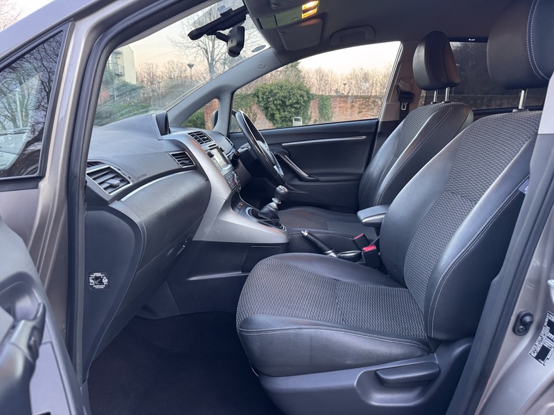 Used Toyota Verso 2015 for sale - 77096812: Photo 31