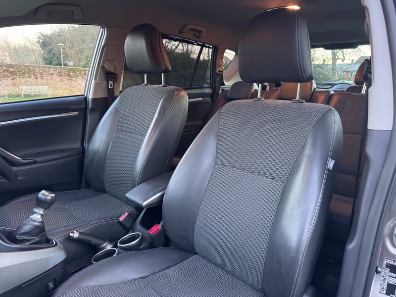 Used Toyota Verso 2015 for sale - 77096812: Photo 32