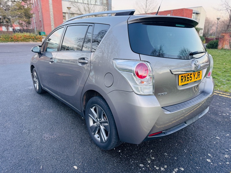 Used Toyota Verso 2015 for sale - 77096812: Photo 5