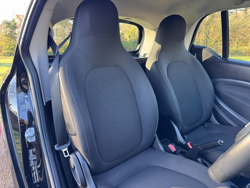 Used smart fortwo 2017 for sale - 76941709: Photo 28