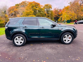 Used Land Rover Discovery Sport 2016 for sale - 76497032: Photo