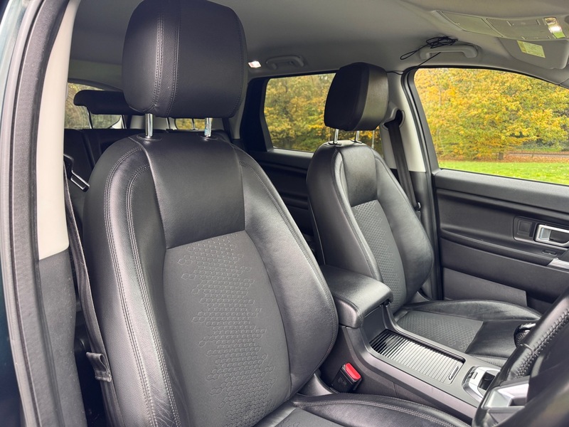 Used Land Rover Discovery Sport 2016 for sale - 76497032: Photo 33