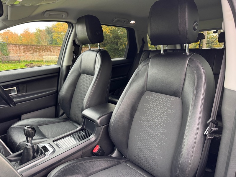 Used Land Rover Discovery Sport 2016 for sale - 76497032: Photo 35