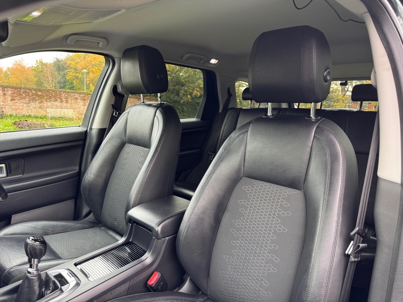 Used Land Rover Discovery Sport 2016 for sale - 76497032: Photo 36