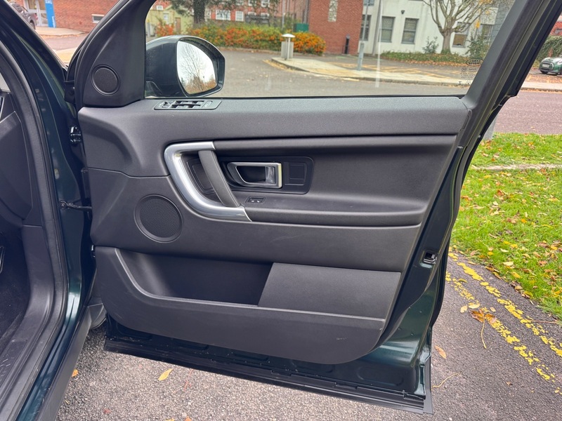 Used Land Rover Discovery Sport 2016 for sale - 76497032: Photo 43