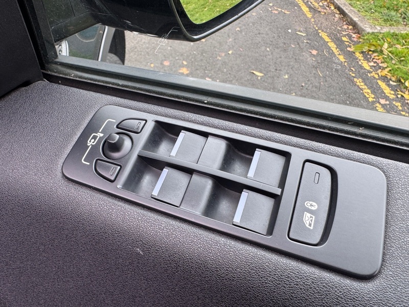 Used Land Rover Discovery Sport 2016 for sale - 76497032: Photo 44