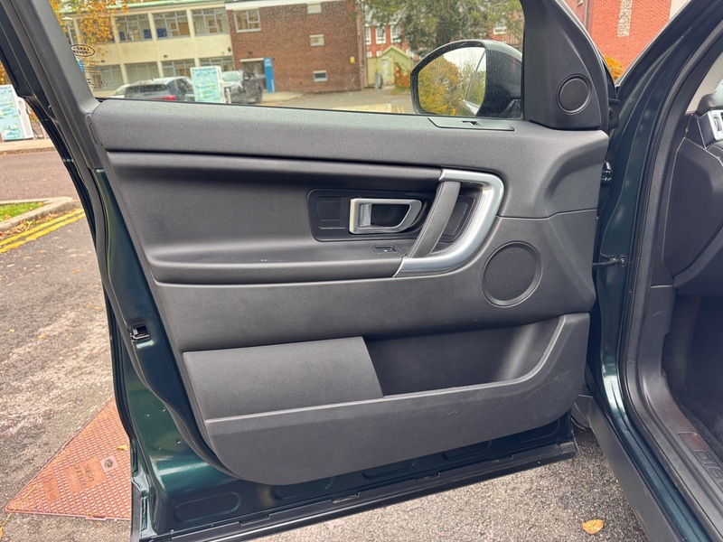 Used Land Rover Discovery Sport 2016 for sale - 76497032: Photo 48