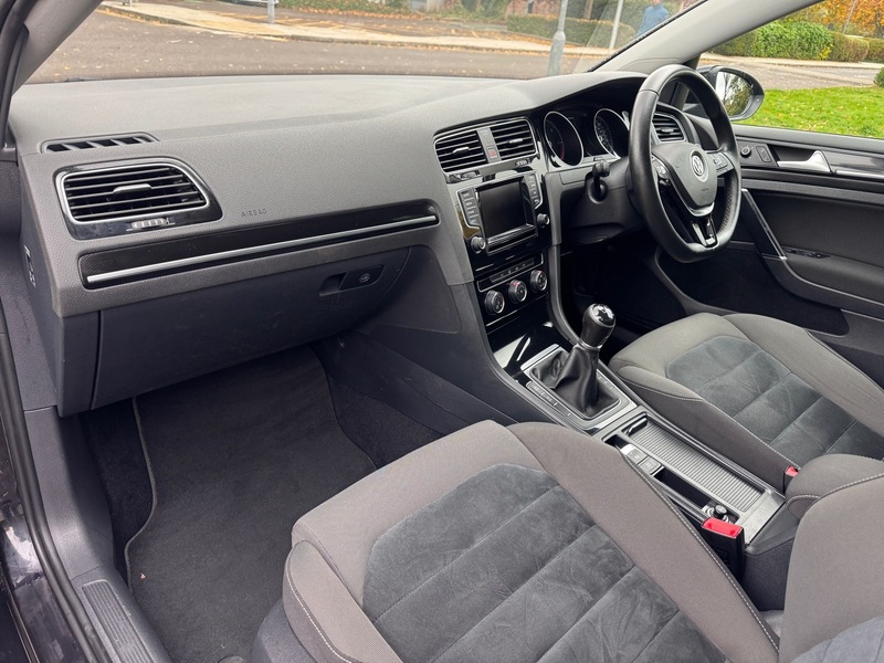 Used Volkswagen Golf 2015 for sale - 76510430: Photo 10