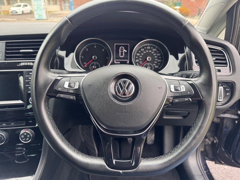 Used Volkswagen Golf 2015 for sale - 76510430: Photo 14