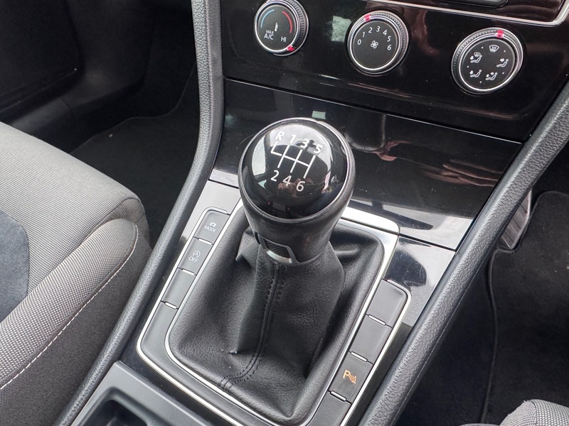 Used Volkswagen Golf 2015 for sale - 76510430: Photo 21