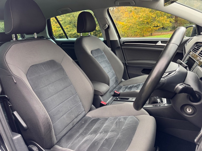 Used Volkswagen Golf 2015 for sale - 76510430: Photo 30