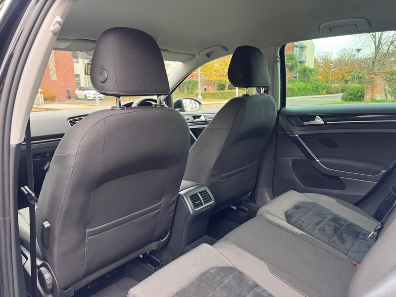 Used Volkswagen Golf 2015 for sale - 76510430: Photo 33