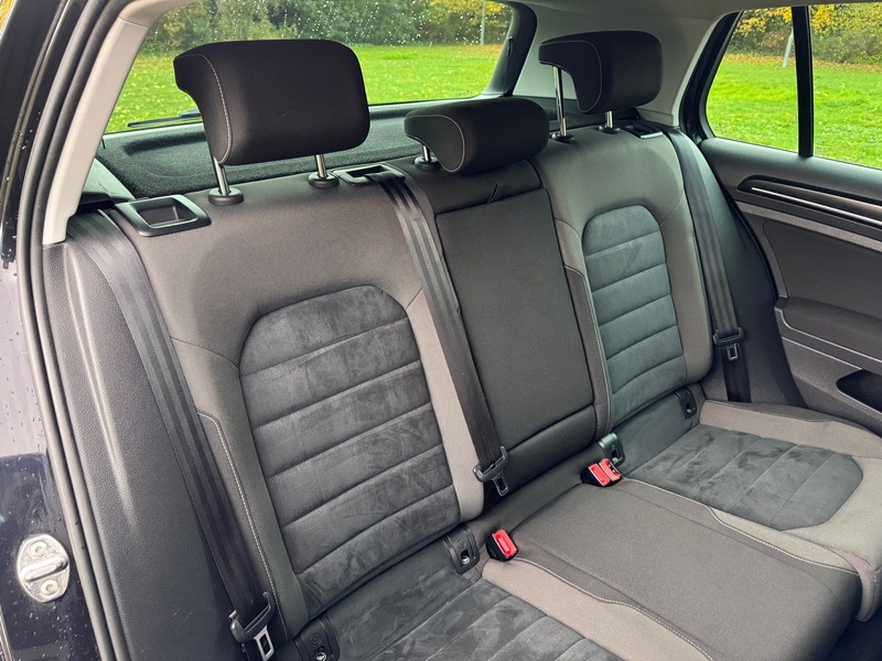 Used Volkswagen Golf 2015 for sale - 76510430: Photo 38