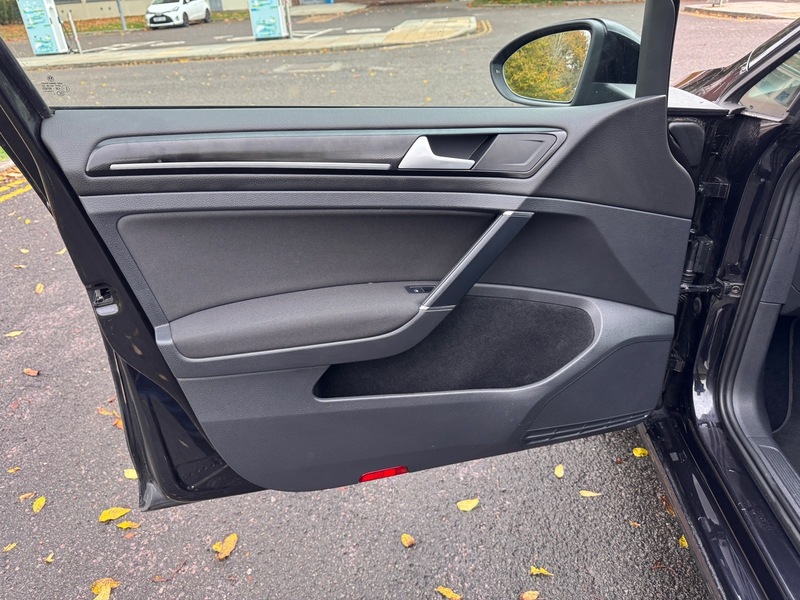 Used Volkswagen Golf 2015 for sale - 76510430: Photo 44