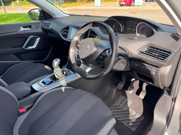 Used Peugeot 308 2015 for sale - 76313342: Photo 12