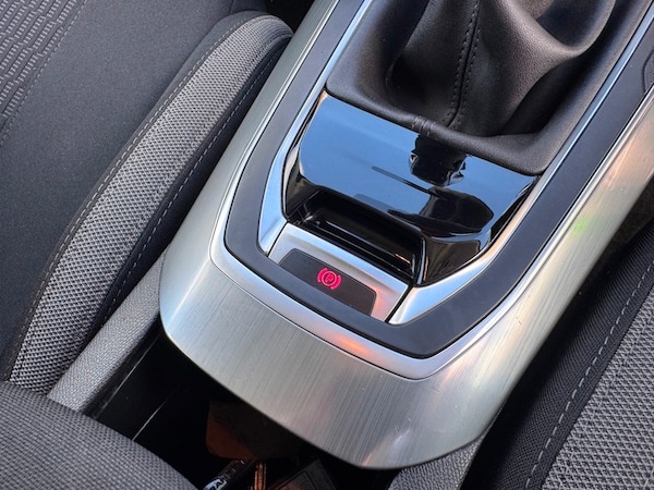 Used Peugeot 308 2015 for sale - 76313342: Photo 18