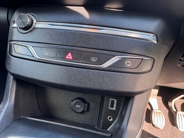 Used Peugeot 308 2015 for sale - 76313342: Photo 19