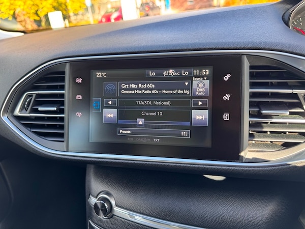 Used Peugeot 308 2015 for sale - 76313342: Photo 24