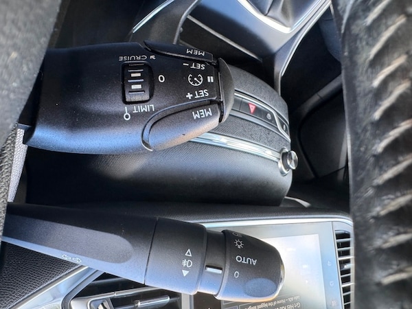 Used Peugeot 308 2015 for sale - 76313342: Photo 25