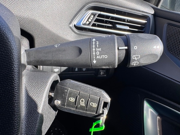 Used Peugeot 308 2015 for sale - 76313342: Photo 26