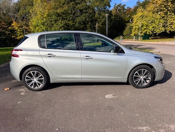 Used Peugeot 308 2015 for sale - 76313342: Photo 2