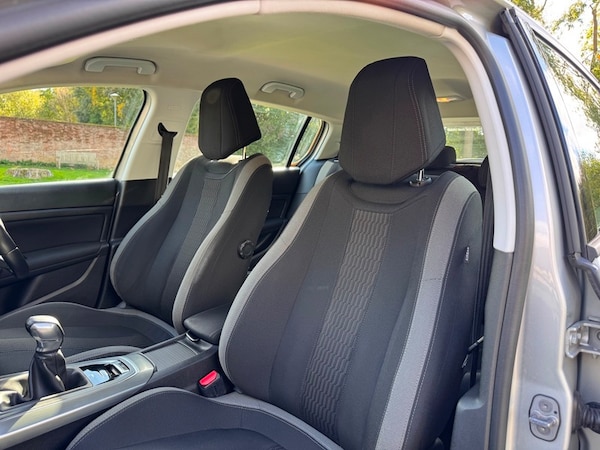 Used Peugeot 308 2015 for sale - 76313342: Photo 31