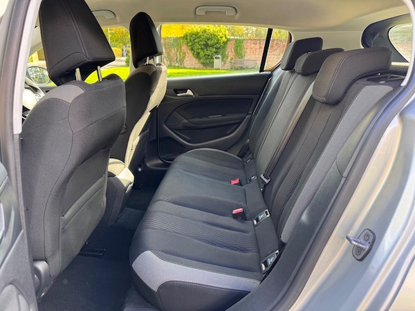 Used Peugeot 308 2015 for sale - 76313342: Photo 33