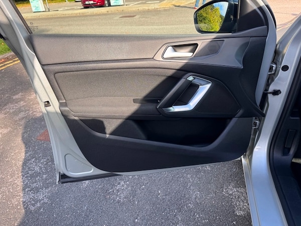 Used Peugeot 308 2015 for sale - 76313342: Photo 44