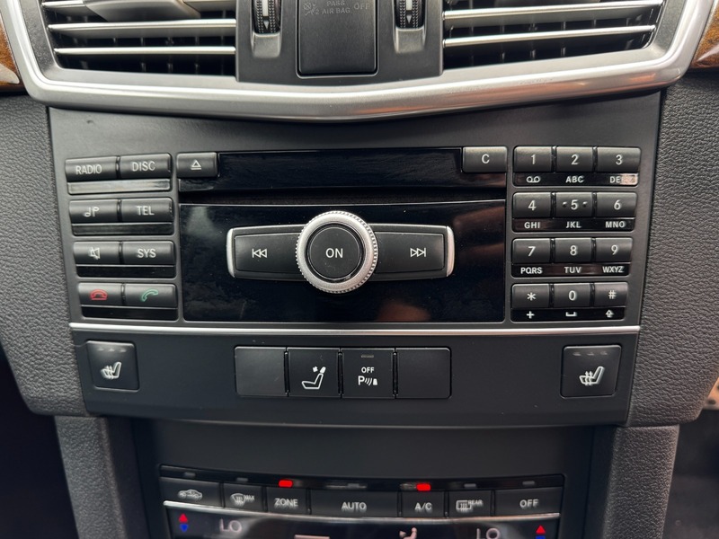 Used Mercedes-Benz E Class 2012 for sale - 76376396: Photo 17