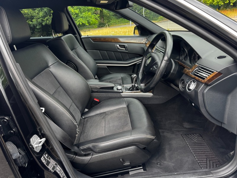 Used Mercedes-Benz E Class 2012 for sale - 76376396: Photo 21