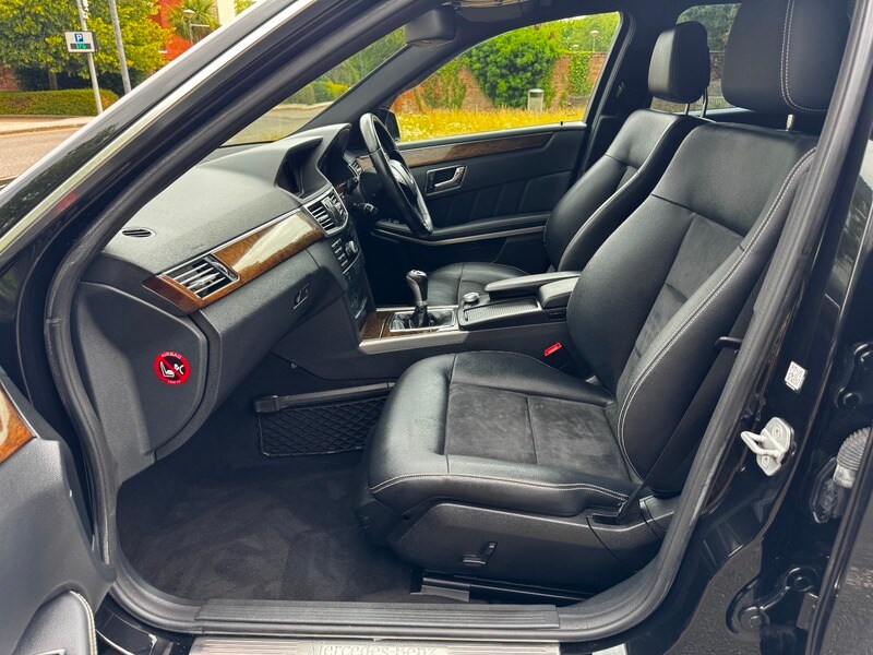 Used Mercedes-Benz E Class 2012 for sale - 76376396: Photo 24