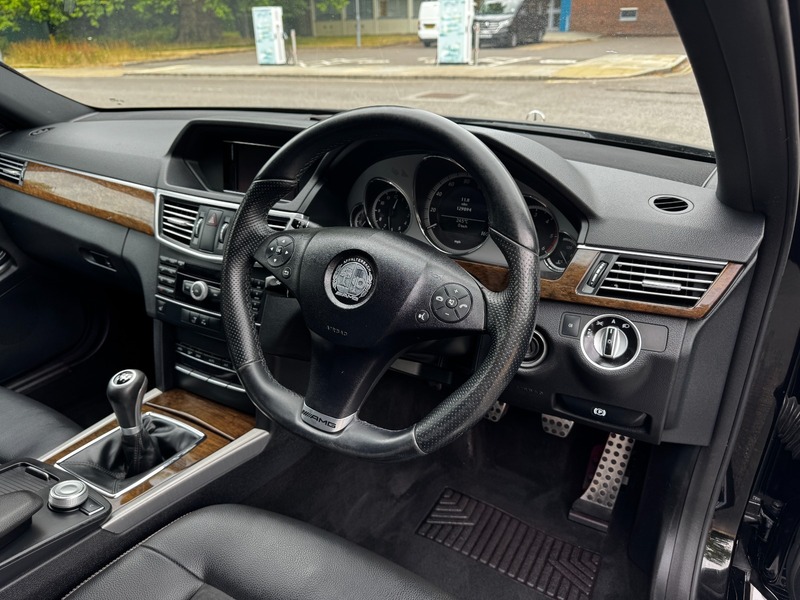 Used Mercedes-Benz E Class 2012 for sale - 76376396: Photo 4