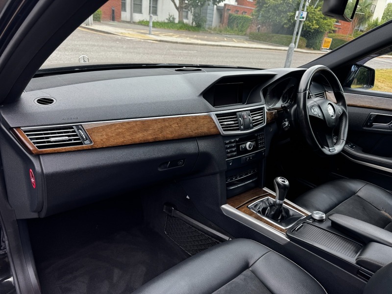 Used Mercedes-Benz E Class 2012 for sale - 76376396: Photo 5