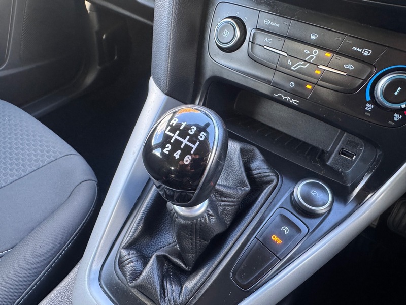 Used Ford Focus 2015 for sale - 75953050: Photo 21