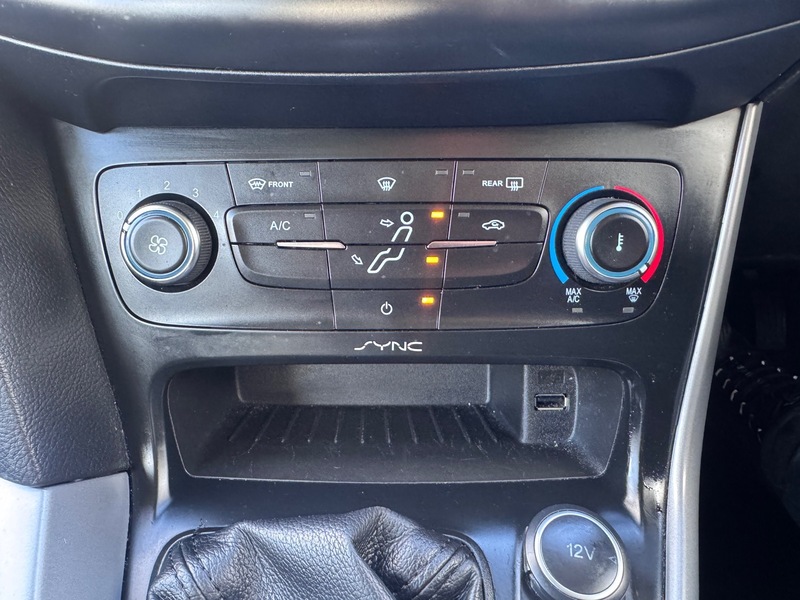 Used Ford Focus 2015 for sale - 75953050: Photo 22