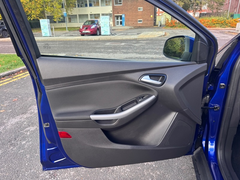 Used Ford Focus 2015 for sale - 75953050: Photo 46