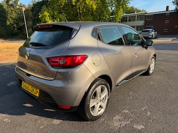 Used Renault Clio 2015 for sale - 79629845: Photo