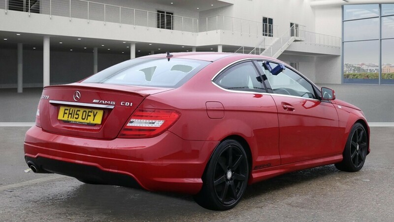 Used Mercedes-Benz C Class 2015 for sale - 77437910: Photo 4