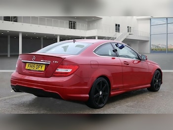 Used Mercedes-Benz C Class 2015 for sale - 77437910: Photo
