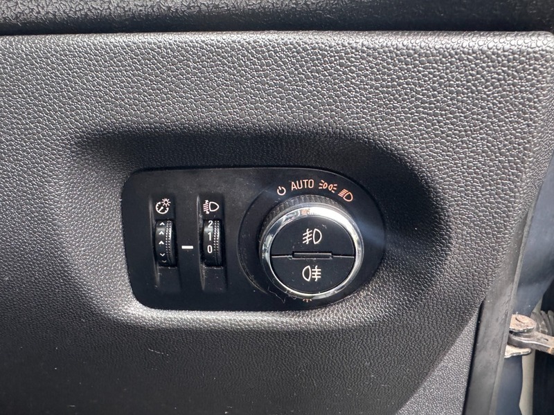 Used Vauxhall Corsa 2013 for sale - 77798514: Photo 26