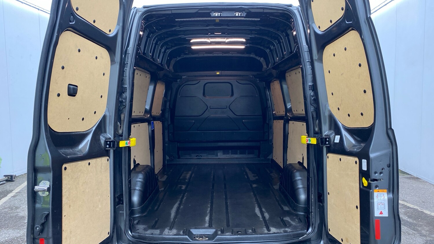 Used Ford Transit Custom 2023 for sale - 77884792: Photo 15