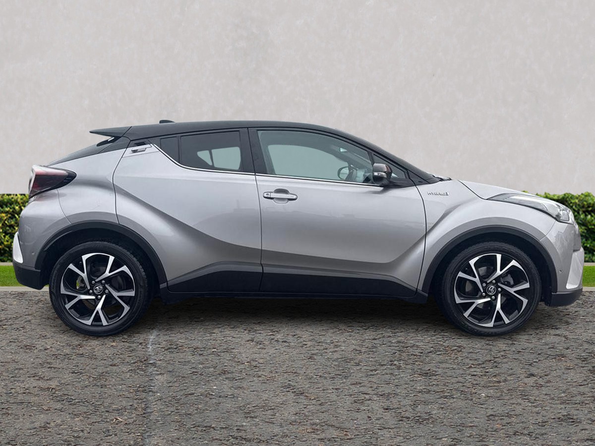 Used Toyota C-HR 2017 for sale - 77877446: Photo 2