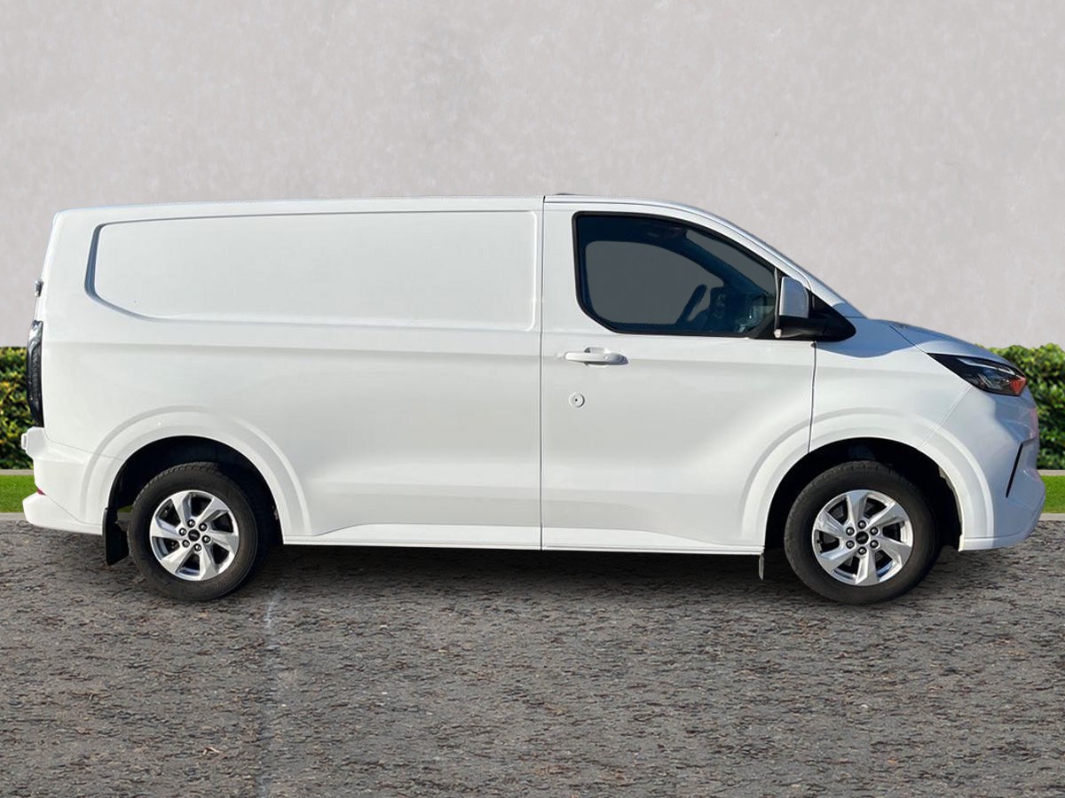 Used Ford Transit Custom 2024 for sale - 77884784: Photo 2