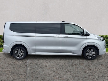 Used Ford Tourneo Custom 2025 for sale - 78246748: Photo