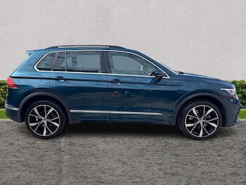Used Volkswagen Tiguan 2023 for sale - 78246810: Photo