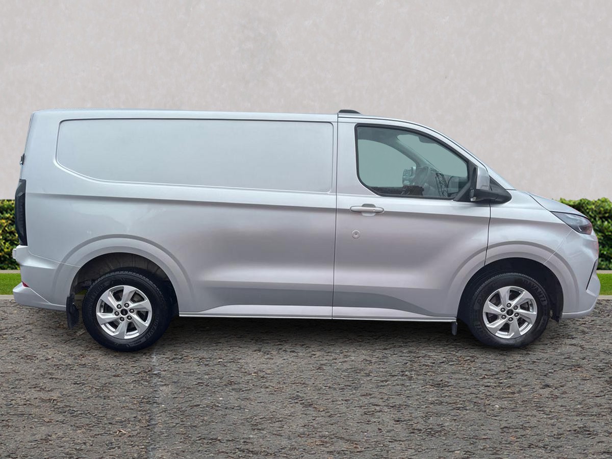 Used Ford Transit Custom 2024 for sale - 77884773: Photo 2
