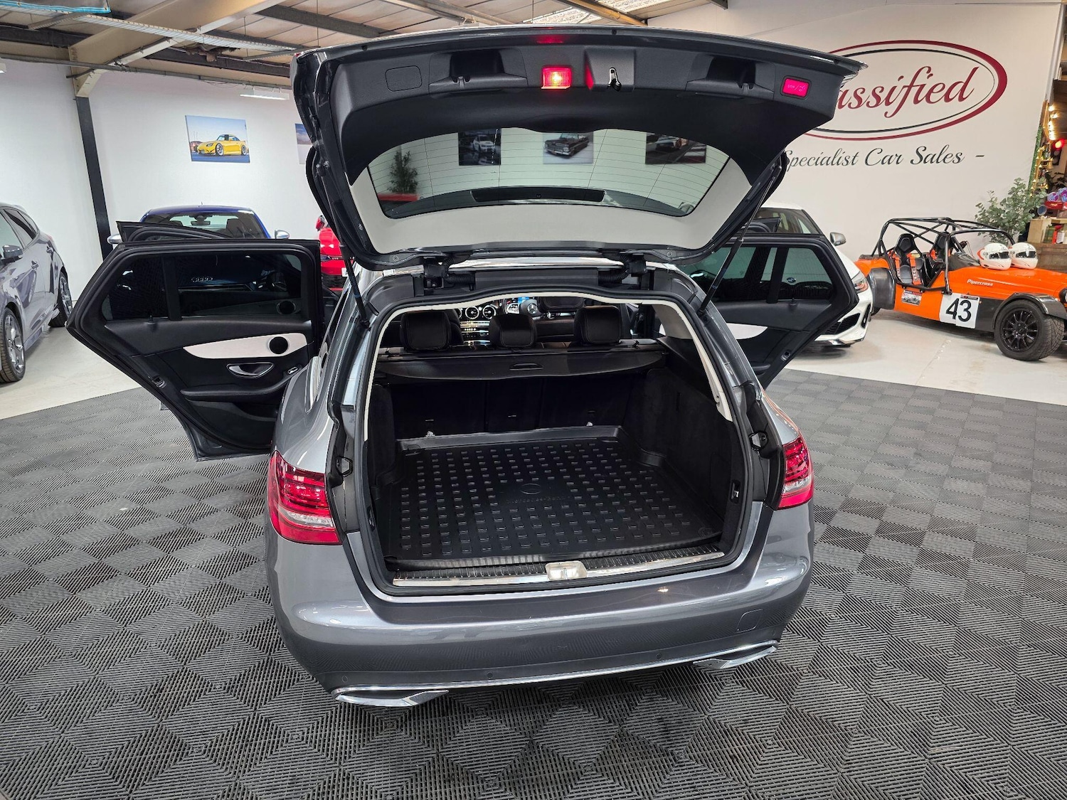 Used Mercedes-Benz C Class 2019 for sale - 76188451: Photo 21