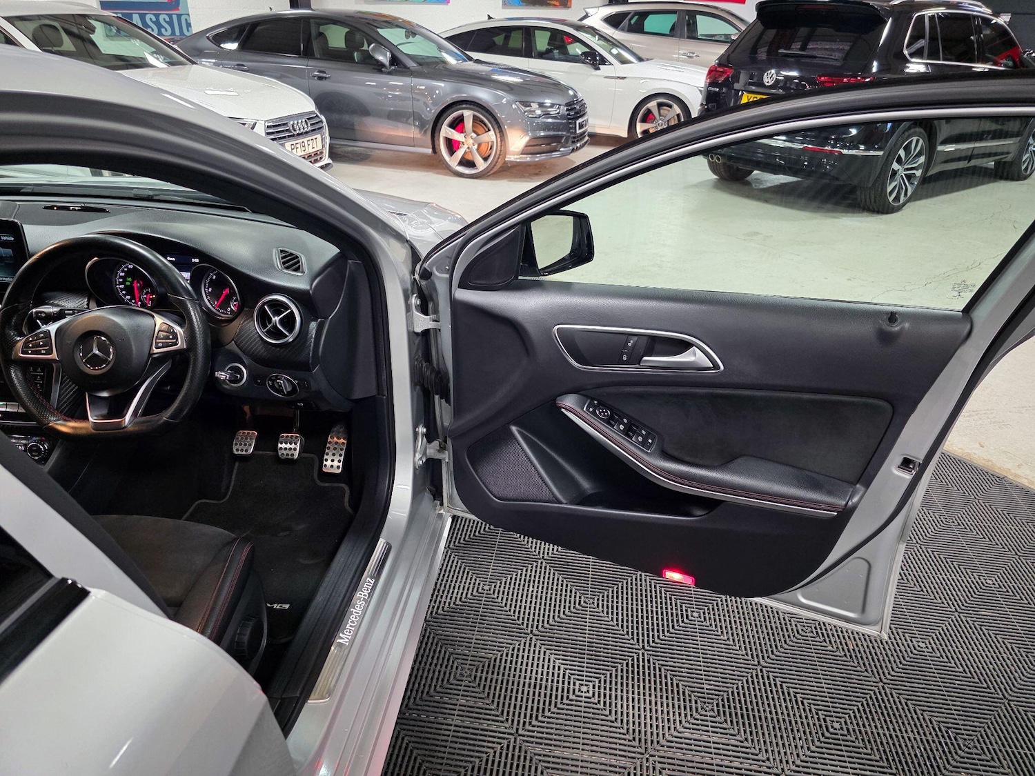 Used Mercedes-Benz A-Class 2016 for sale - 76849650: Photo 18