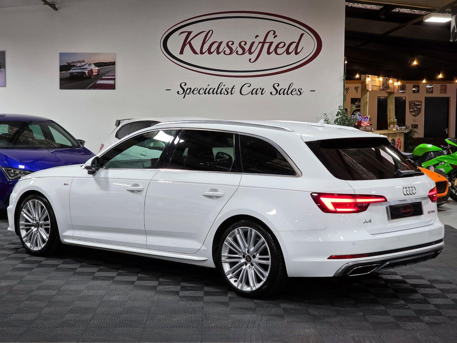 Used Audi A4 2019 for sale - 76714435: Photo 2